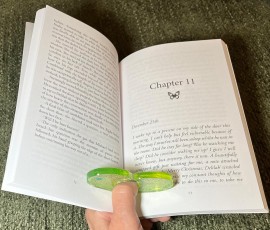 Resin Book Page Holder